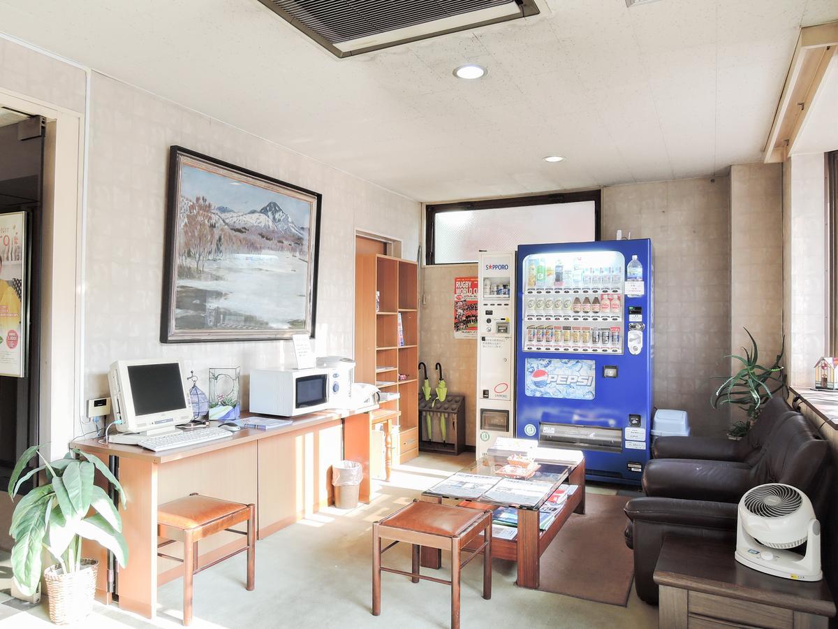 Green Business Hotel Фукуяма Экстерьер фото